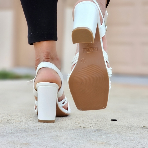 Women's Knotted  Block Heel Ankle Strap Sandals White Color - Picture 7 of 7